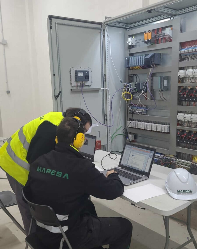 Contamos con un equipo que abarca instalación eléctrica, mecánica, integración de equipos y programación de PLC y su entorno capaz de realizar los mejores proyectos de forma independiente